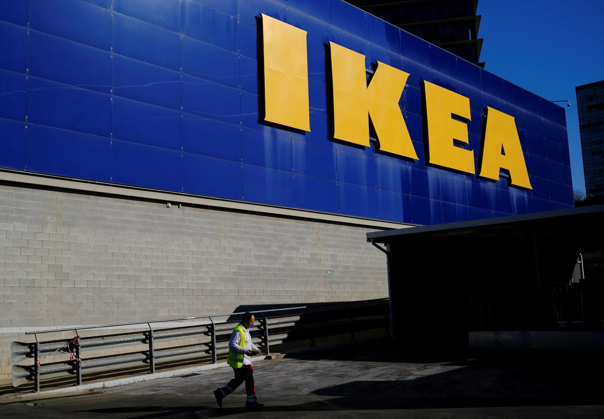Tariff Delay Provides Short-Term Boost to Home-Furnishing Stocks Amid Housing Weakness — Reuters.com