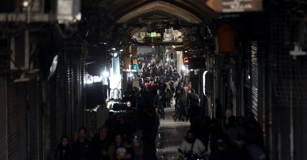 Deadly Clashes Erupt as Economic Protests Spread Across Iran — Static01.nyt.com