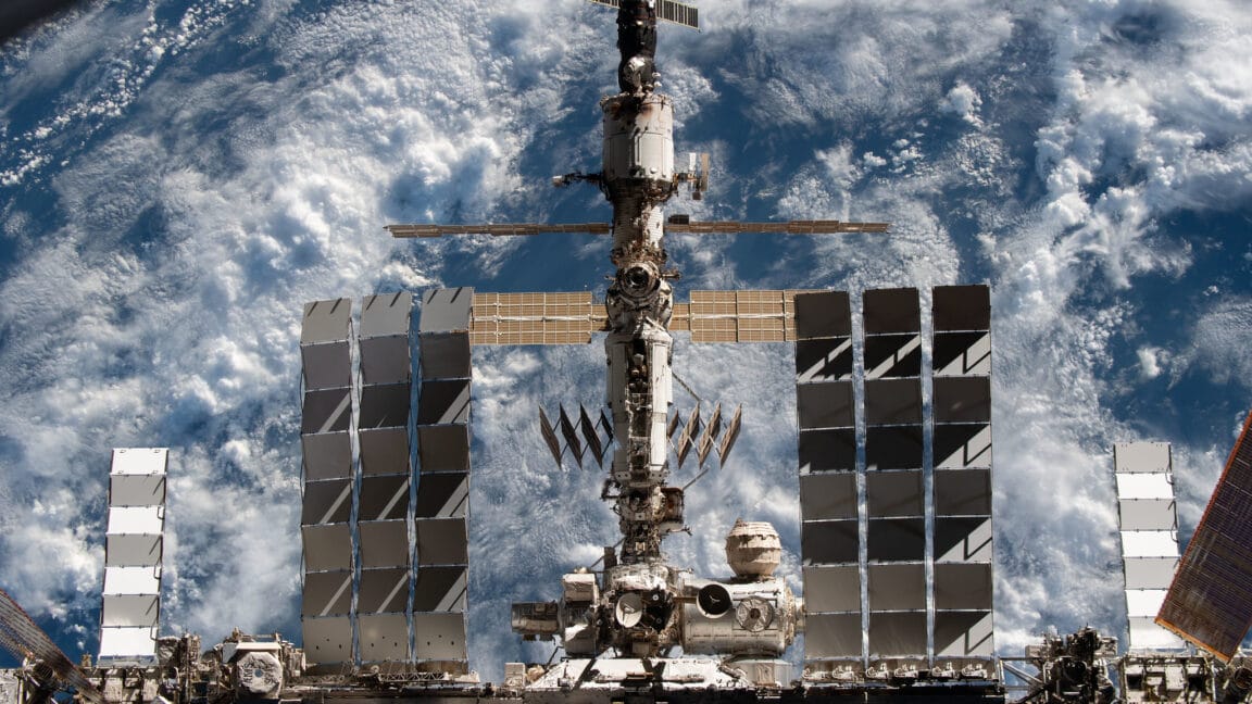 Zvezda leak finally stopped after years; Baikonur pad repairs could restore flights — Cdn.arstechnica.net