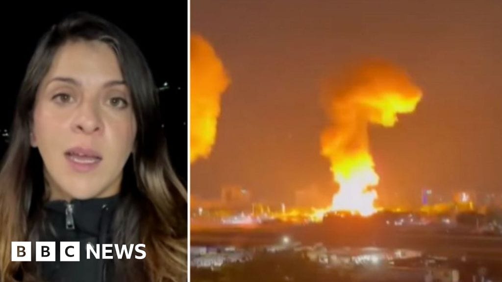 BBC reporter in Caracas reports hearing loud bangs and aircraft overhead — Ichef.bbci.co.uk