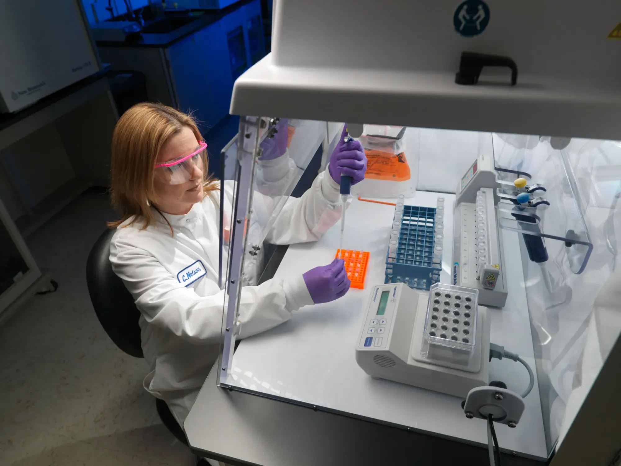 JSC Microbiology Lab Monitors Microbial Risks to Crew and Spacecraft — Nasa.gov