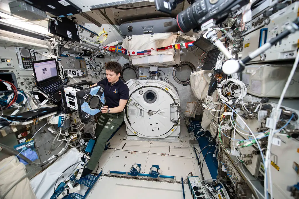 NASA Extends Astrobee Program Through Unfunded Partnership with Arkisys — Nasa.gov
