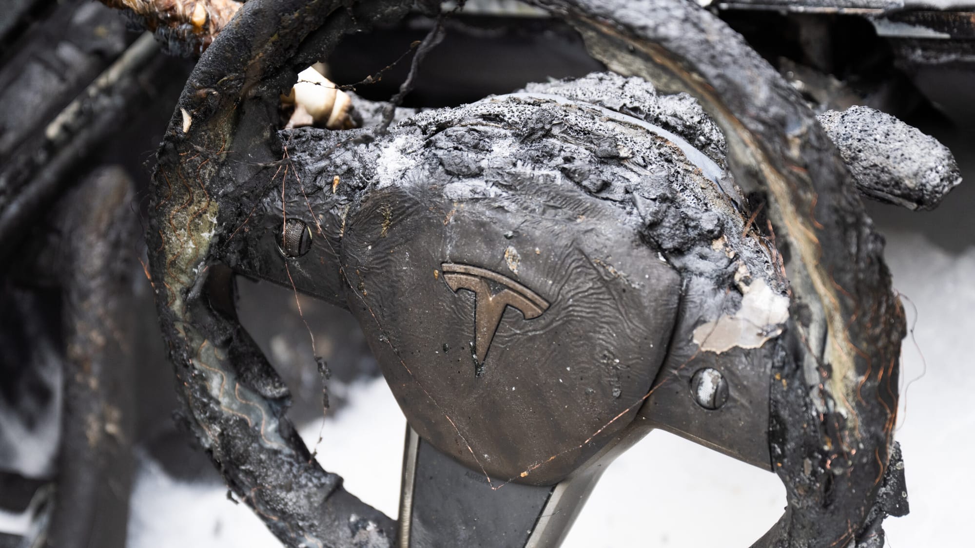 Tesla deliveries fall 8.6% in 2025 after steep fourth-quarter slide — Cdn.arstechnica.net