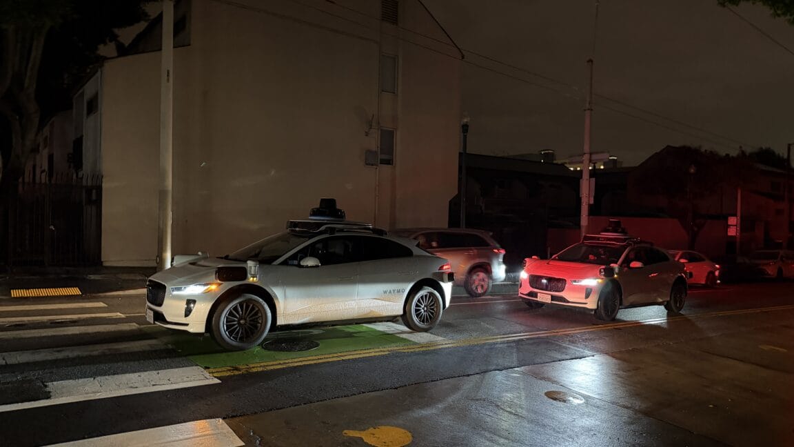 Power outage halts Waymo robotaxis in San Francisco Bay Area — Cdn.arstechnica.net