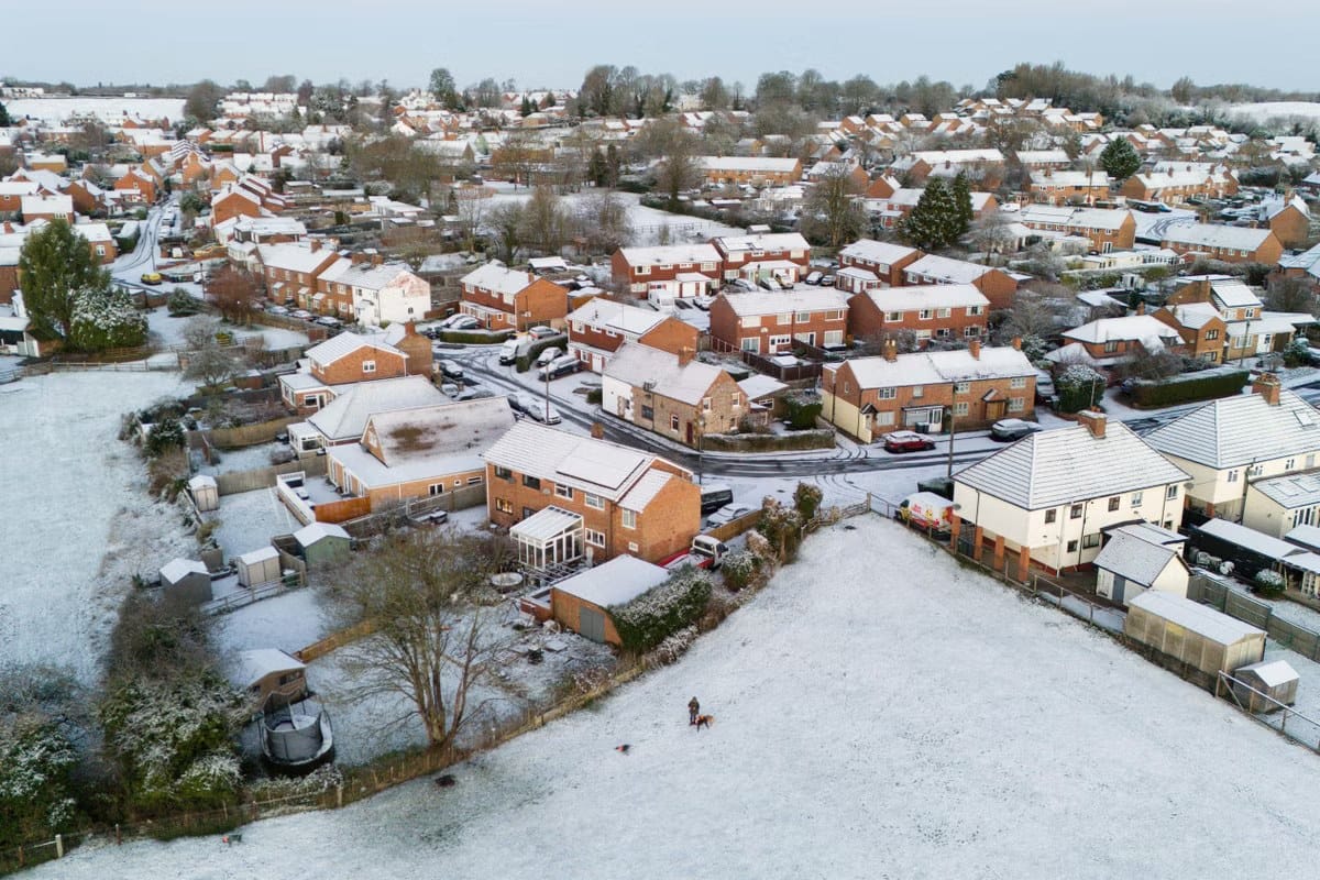 Nearly 700,000 households eligible for DWP cold weather payments — Static.independent.co.uk