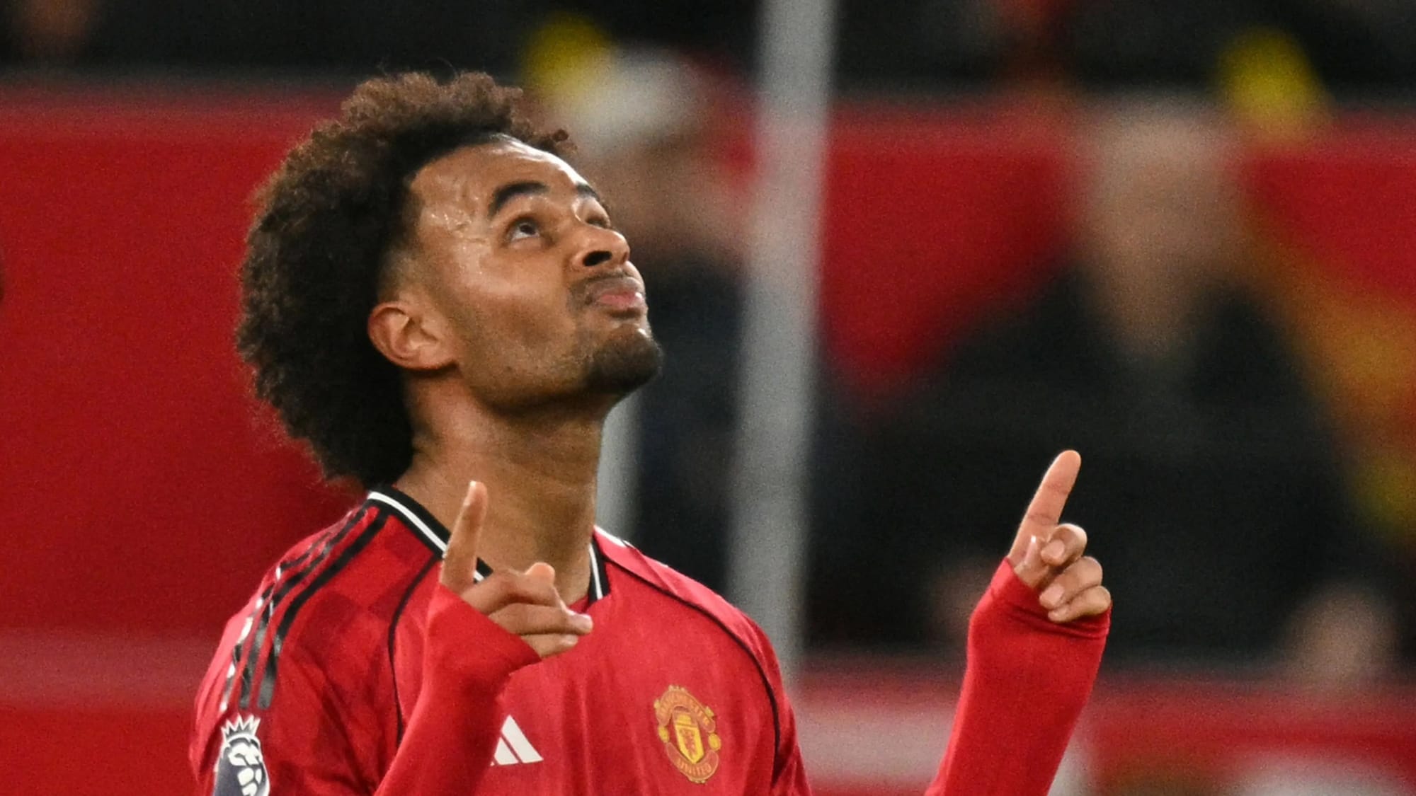 Roma say Zirkzee pursuit stalled after Manchester United sack Amorim — Assets.goal.com