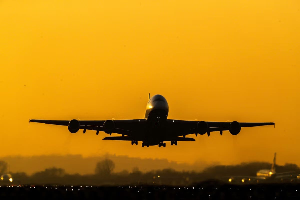 Two people suffer broken ankles after turbulence on BA flight to Heathrow — Static.independent.co.uk