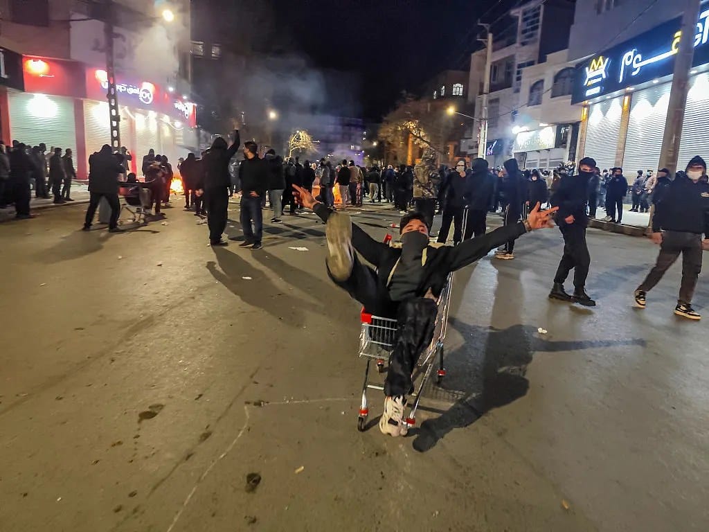 Exiled Reza Pahlavi lacks domestic base as protests convulse Iran — Api.time.com