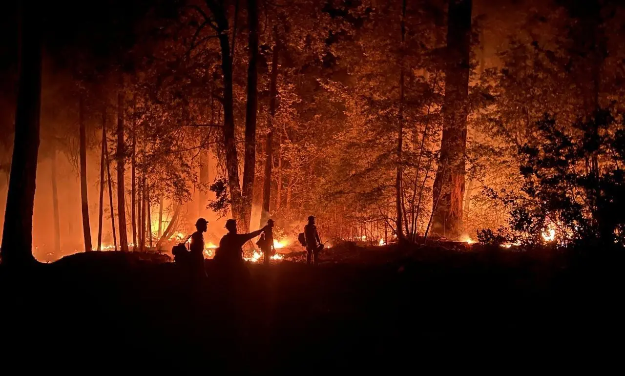 NASA balloon tests advance wildfire detection, smoke tracking and firefighter communications — Nasa.gov