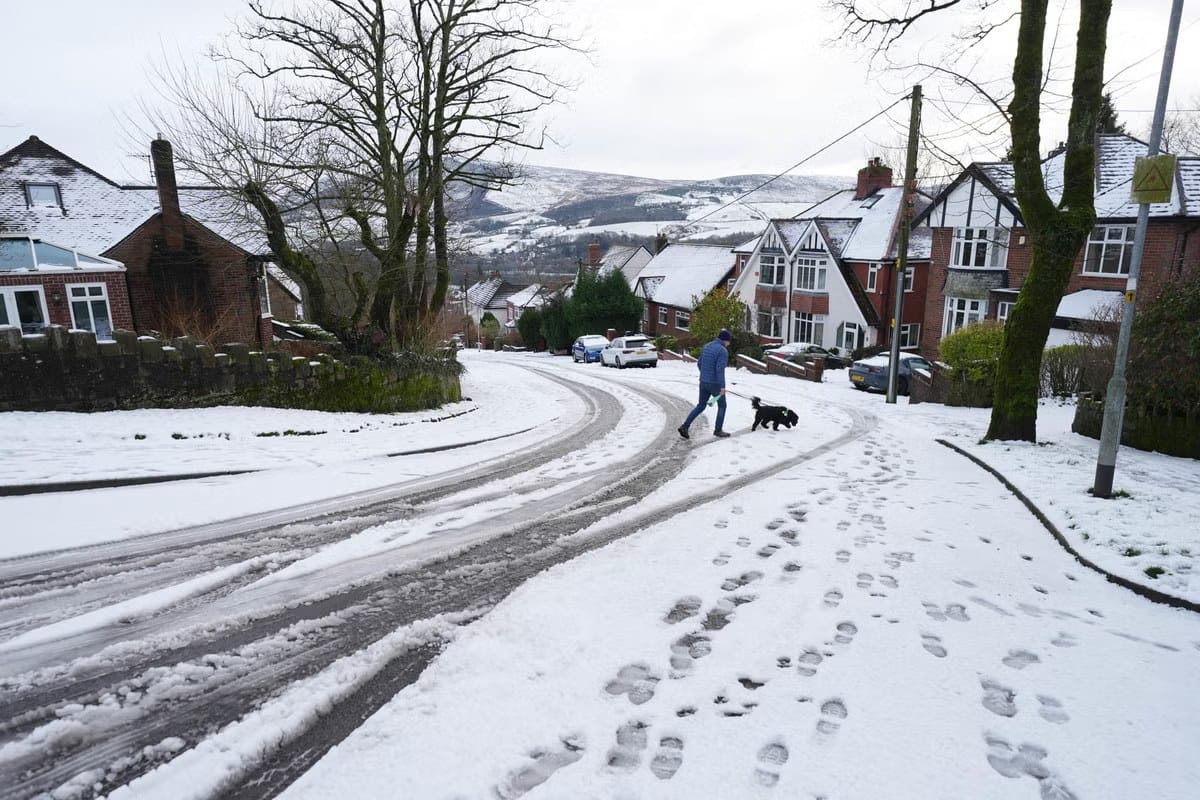 Man in his 50s found dead after tree falls on caravan in Helston — Static.independent.co.uk