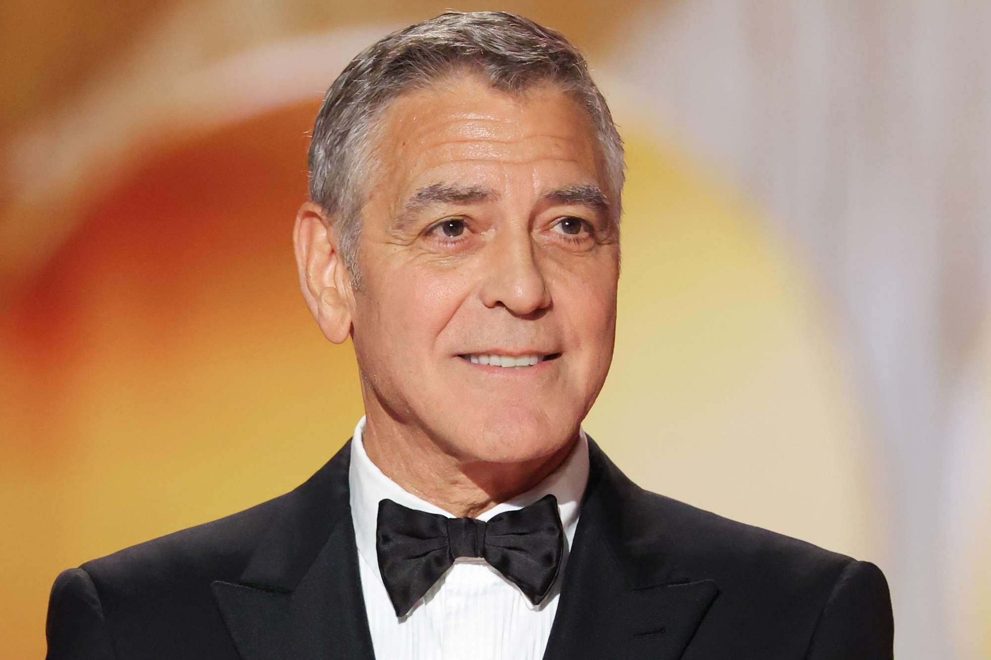 George Clooney speaks French while presenting at 2026 Golden Globes — People.com
