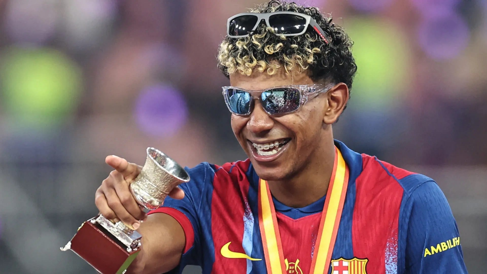 Lamine Yamal snubs Real Madrid in guard of honour after Supercopa win — Assets.goal.com
