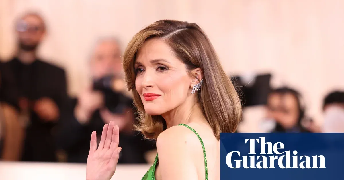 Rose Byrne, Teyana Taylor and Timothée Chalamet on Golden Globes red carpet — I.guim.co.uk