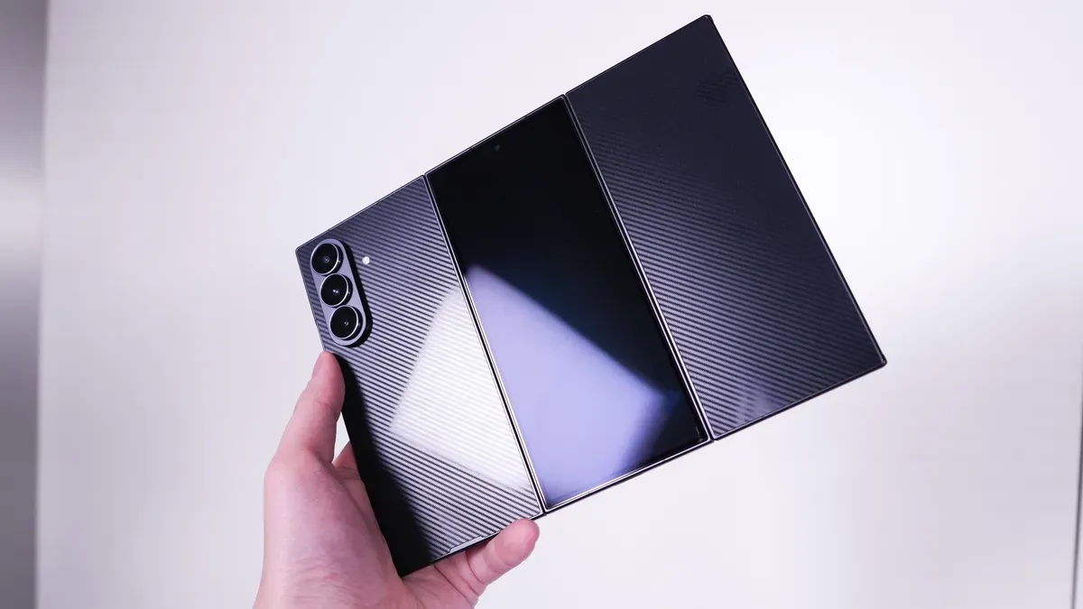 Samsung Galaxy Z TriFold's 10-inch display pushes foldables into phone‑tablet territory — Zdnet.com