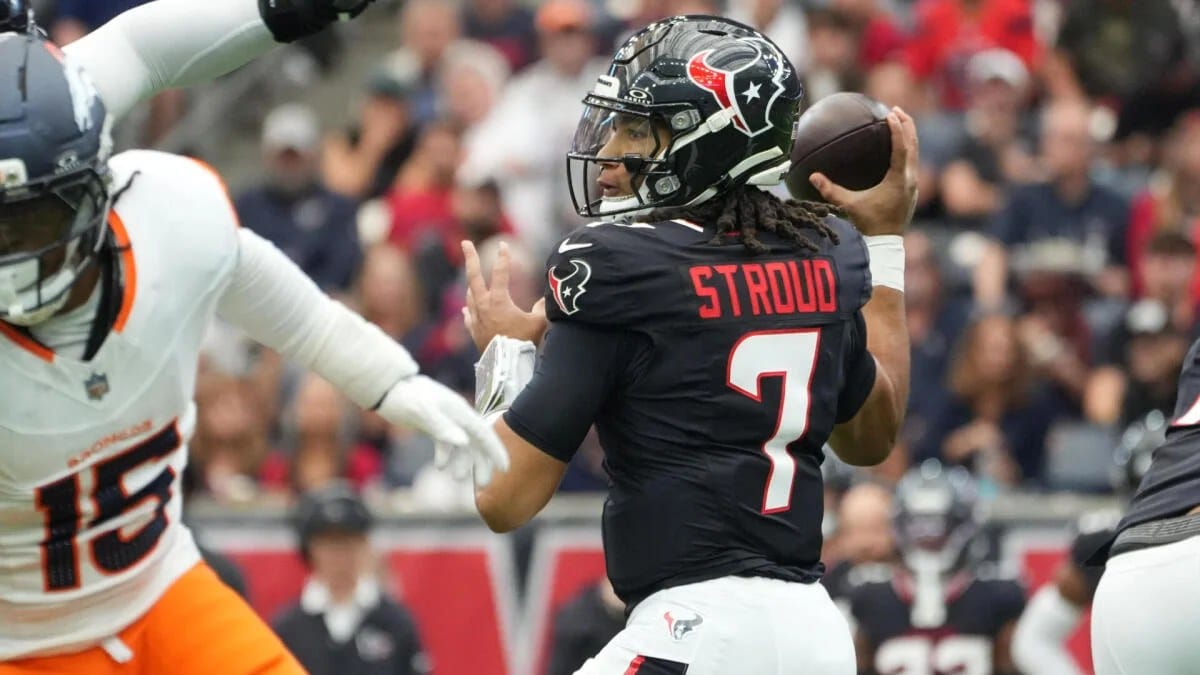 Patriots host Texans in AFC Divisional Round with defenses taking center stage — Sportshub.cbsistatic.com