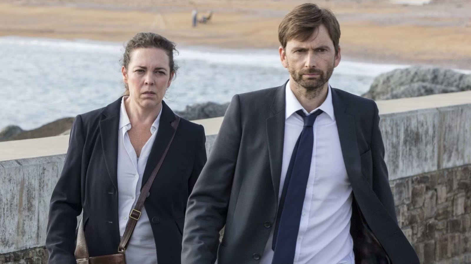 Ashes to Ashes: a sci-fi British detective pick for Broadchurch fans — Static0.moviewebimages.com