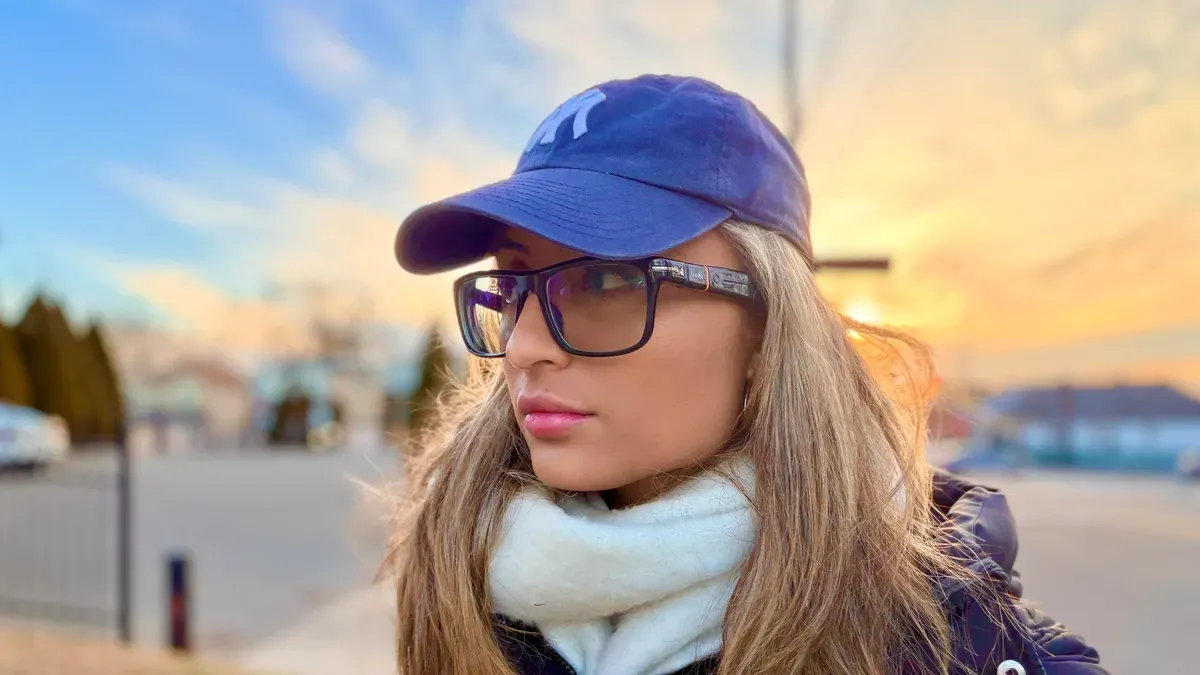 Solos AirGo A5 review: camera-free smart glasses with long battery, limited audio — Zdnet.com