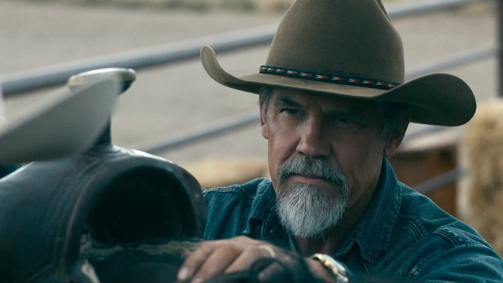 Josh Brolin's Outer Range: an underrated sci‑fi western on Prime Video — Static0.moviewebimages.com