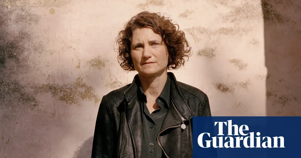 Mother recounts custody hearings that split her children and vilified her — I.guim.co.uk