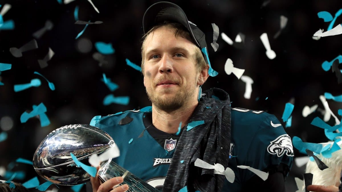 Nick Foles cites Patriots' trouble with backups as Jarrett Stidham will start — Sportshub.cbsistatic.com