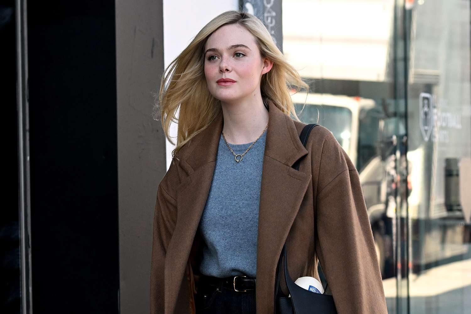 Elle Fanning spotted with Hellmann’s at Canter’s Deli, discusses love of mayo — People.com
