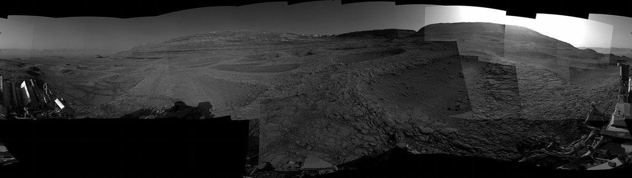Curiosity Navcam captures right-camera images on Dec 22, 2025 at drive 538 — Assets.science.nasa.gov