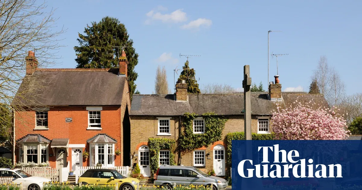 Writers put forward UK towns as candidates for town-of-culture honours — I.guim.co.uk