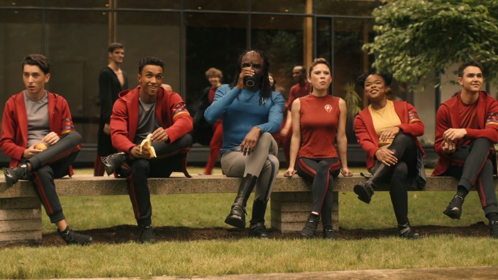 Kurtzman says Starfleet Academy mirrors a divided world and hopes for Archer return — Static0.moviewebimages.com