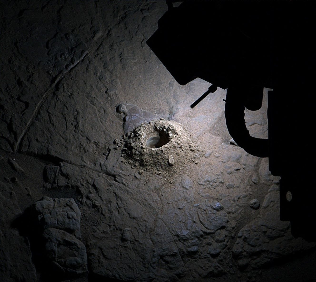 Curiosity illuminates Nevado Sajama drill hole with arm LEDs at night — Assets.science.nasa.gov