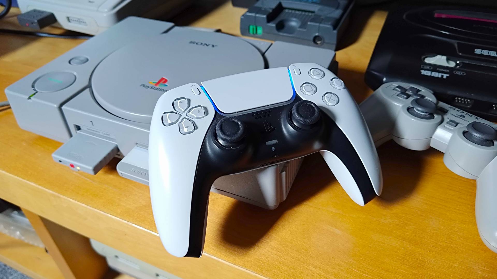 8Bitdo dongle lets you use DualSense and other modern pads on a real PS1 — Cdn.mos.cms.futurecdn.net