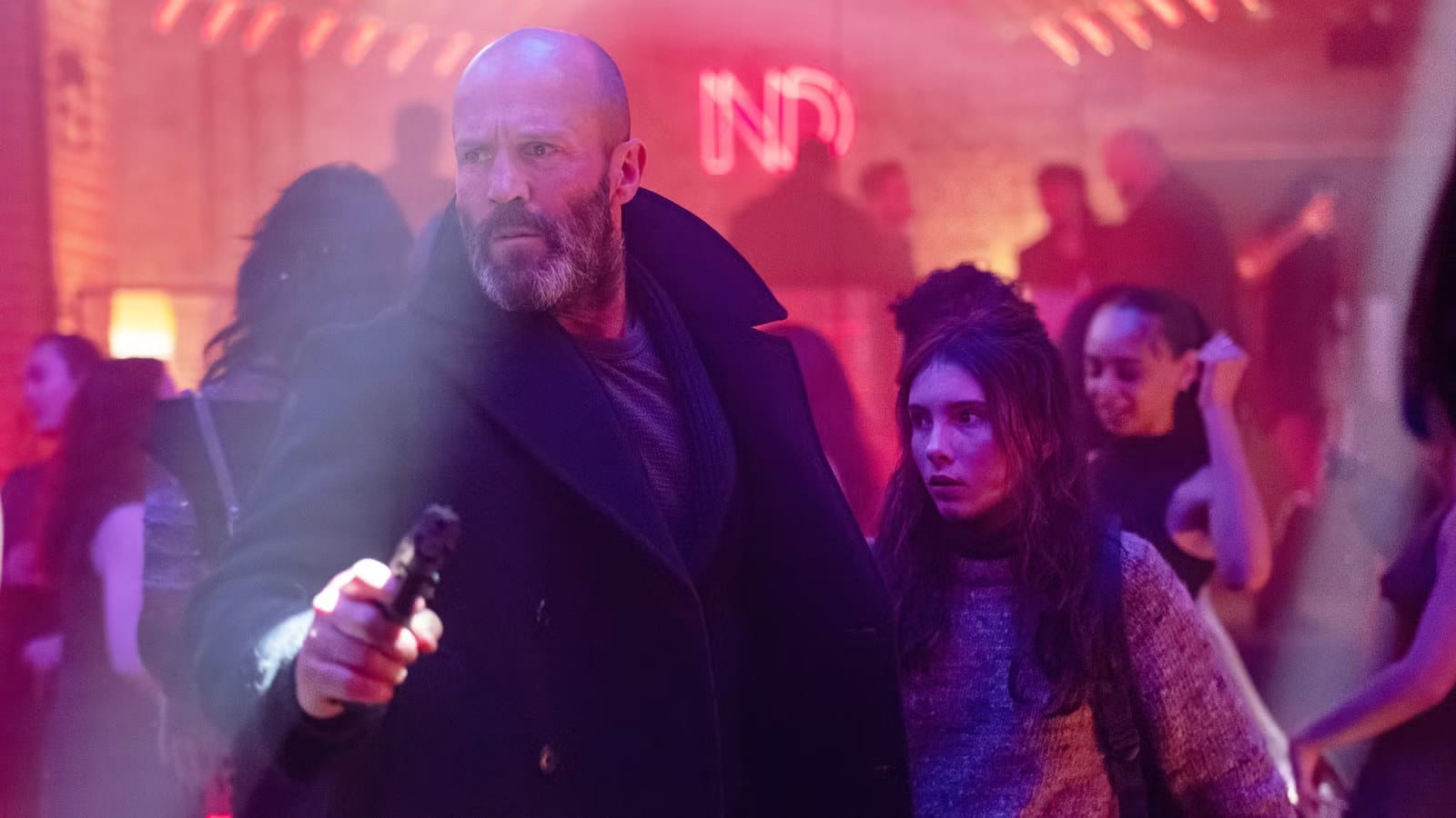 Jason Statham’s Shelter delivers solid action and surprising heart — in theaters Jan. 30 — Static0.colliderimages.com