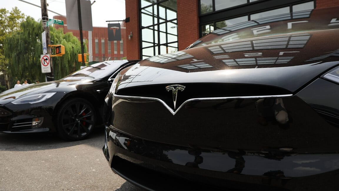 Tesla ends Model S and Model X to build Optimus humanoid robots — Cdn.arstechnica.net