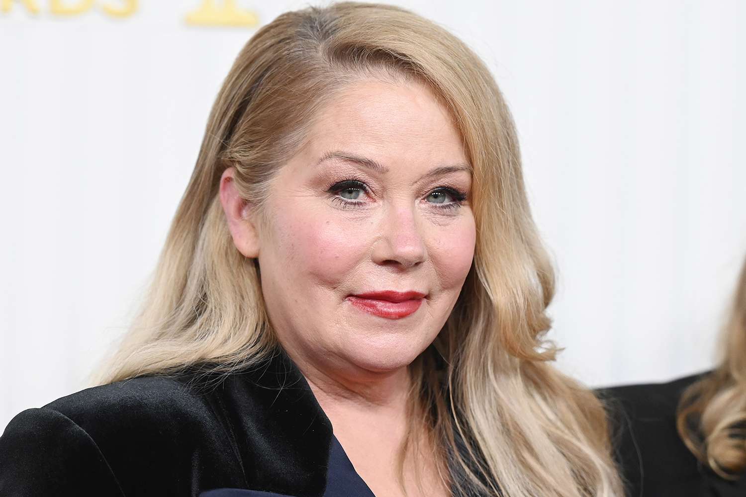 Christina Applegate credits Facetune, glam team for 'mermaid' look at Married... with Children reunion — People.com