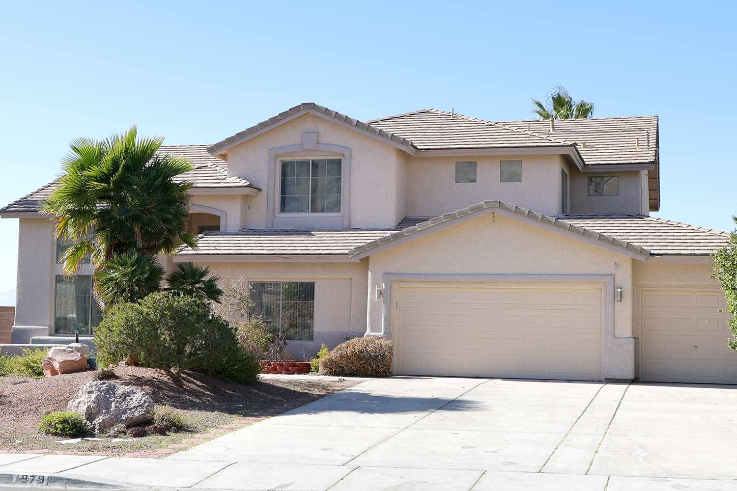 Potential biological lab found in Las Vegas garage — people.com