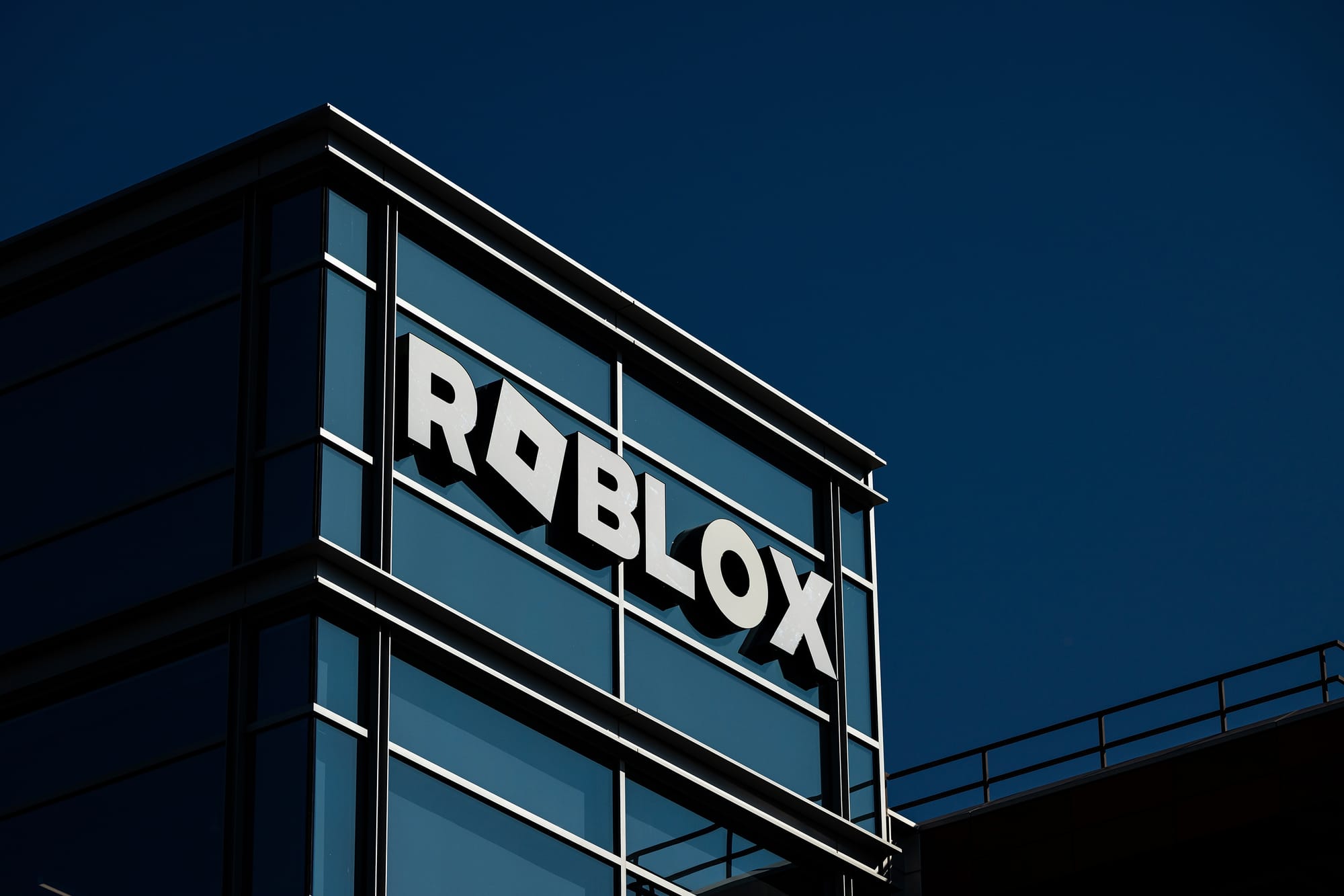Australia presses Roblox over child safety and graphic content — Pcgamer