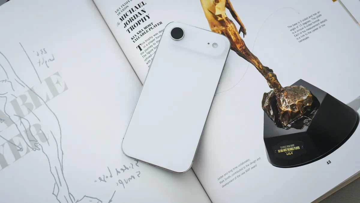 Put your phone face down to save screen time and sanity — Latest news