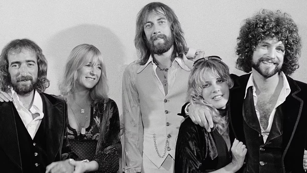 The Foo Fighters Song Dave Grohl Wrote After Listening to Fleetwood Mac — Collider