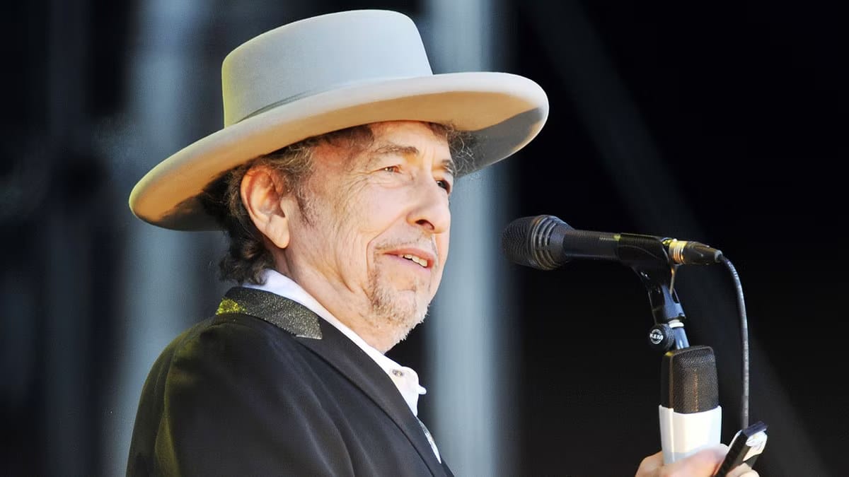 Bowie and Lennon Wrote Very Different Songs About Bob Dylan — Collider