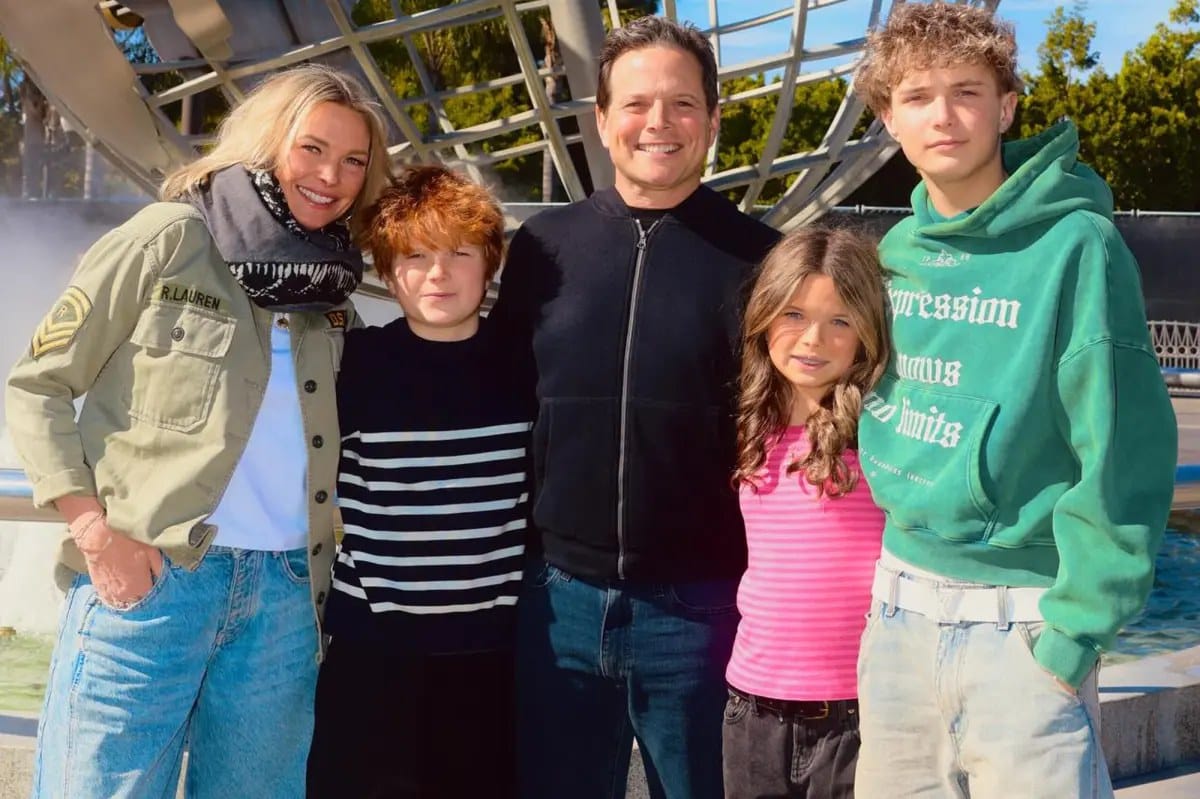 Scott Wolf reunites with estranged wife Kelley amid divorce — Pagesix