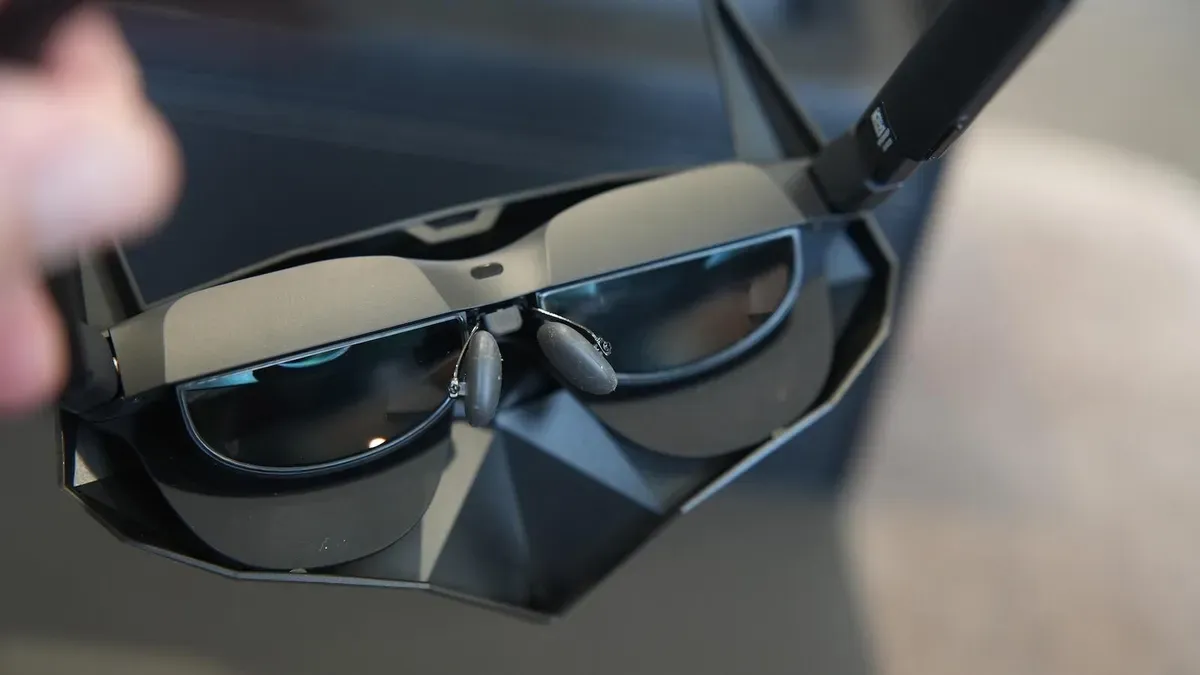 RayNeo Air 4 Pro: HDR10 XR glasses with Batman Justice Edition — Latest news