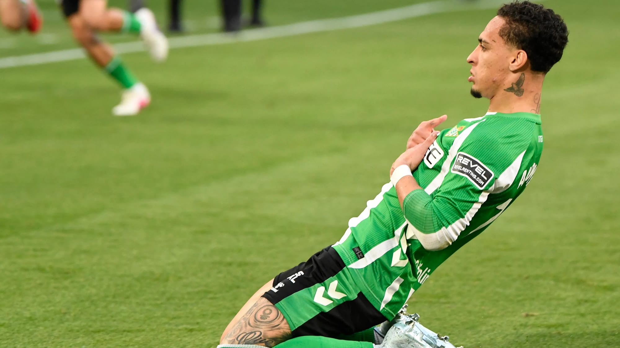 Antony scores stunning overhead kick in Seville derby for Real Betis — Goal