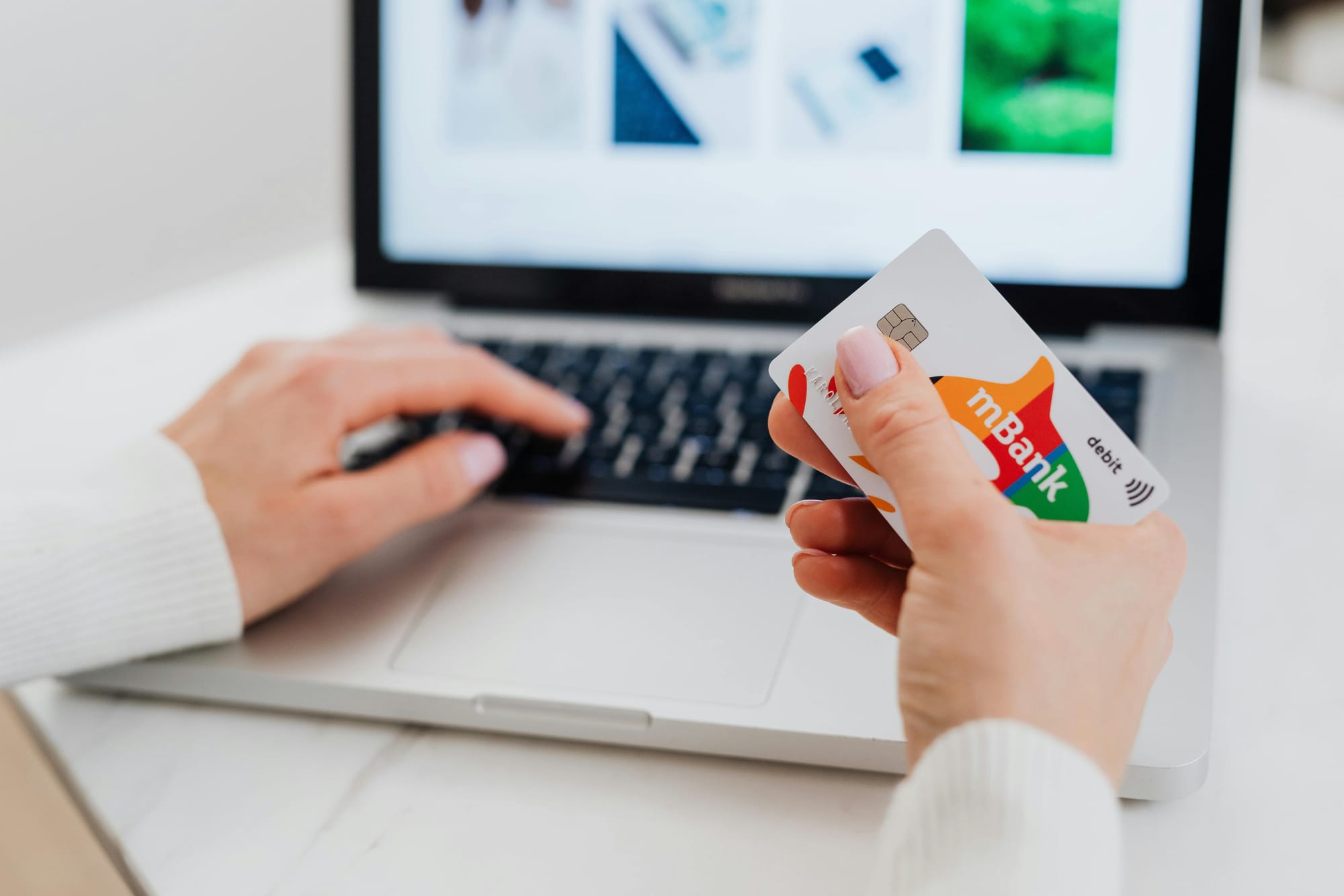 How AdultFriendFinder subscriptions appear on your bank statement — Mashable