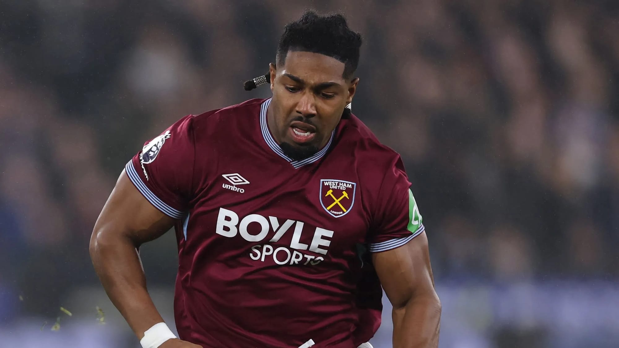 Adama Traore told he looks like 'a mini bodybuilder' as West Ham ban gym — Goal