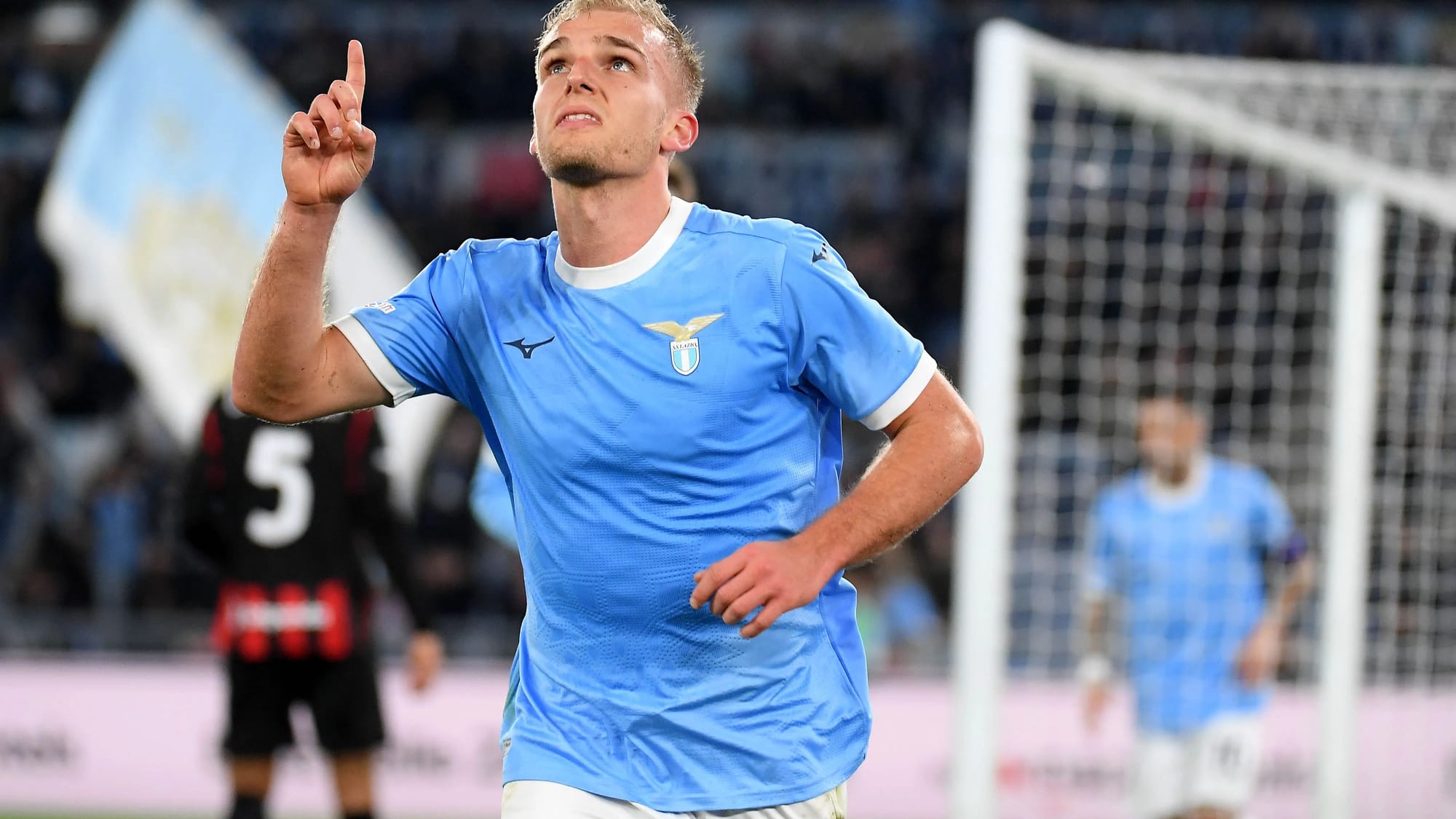 Isasken sinks Milan, Gila unbeatable — Goal