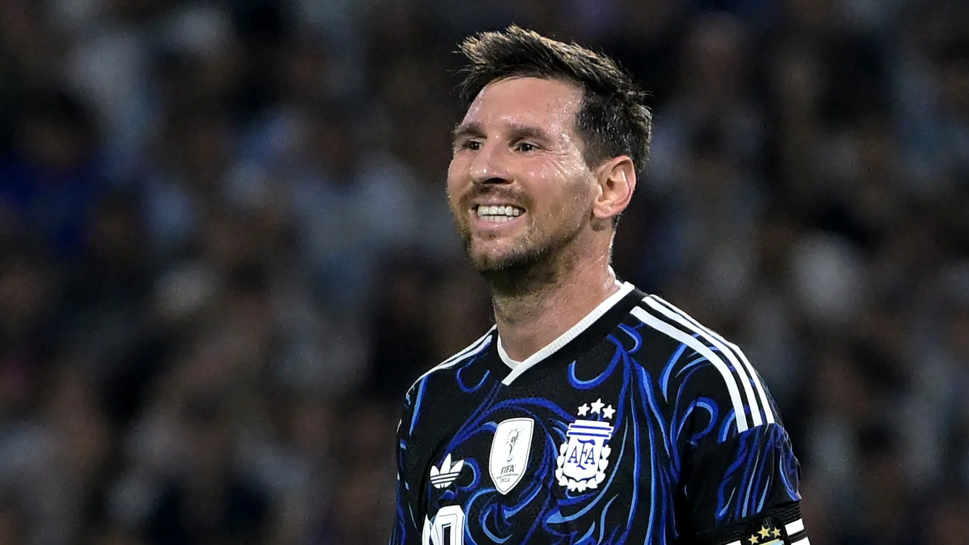 Messi smiles as Argentina arrive in Kansas City ahead of World Cup defence — Goal