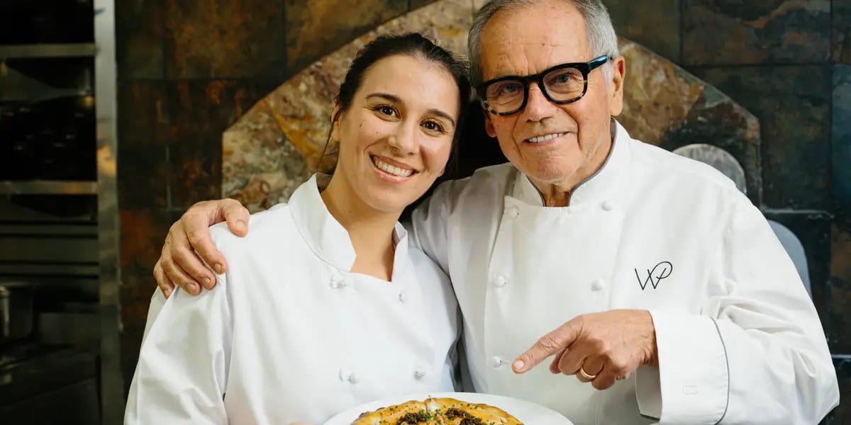 How to make Wolfgang Puck's smoked salmon pizza — Businessinsider