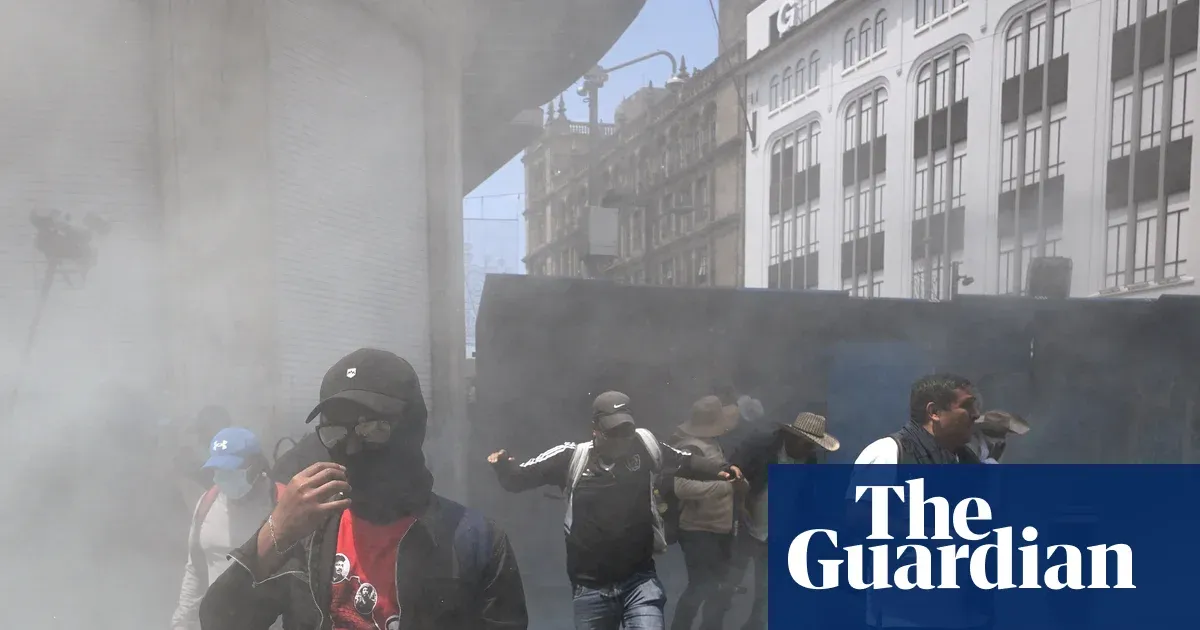 Mexico City police teargas teachers’ protest 10 days before World Cup — World news | The Guardian