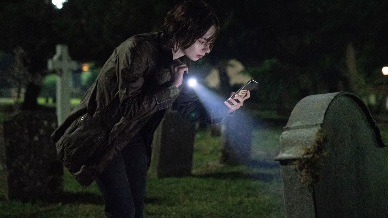 A Good Girl's Guide to Murder season 2 is a perfect one-night binge — Movieweb