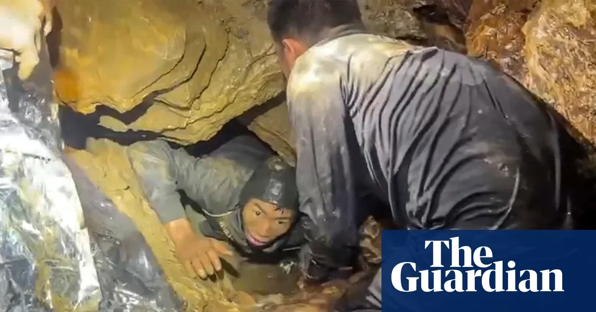Four more men freed from flooded Laos cave in hazardous rescue mission — World news | The Guardian