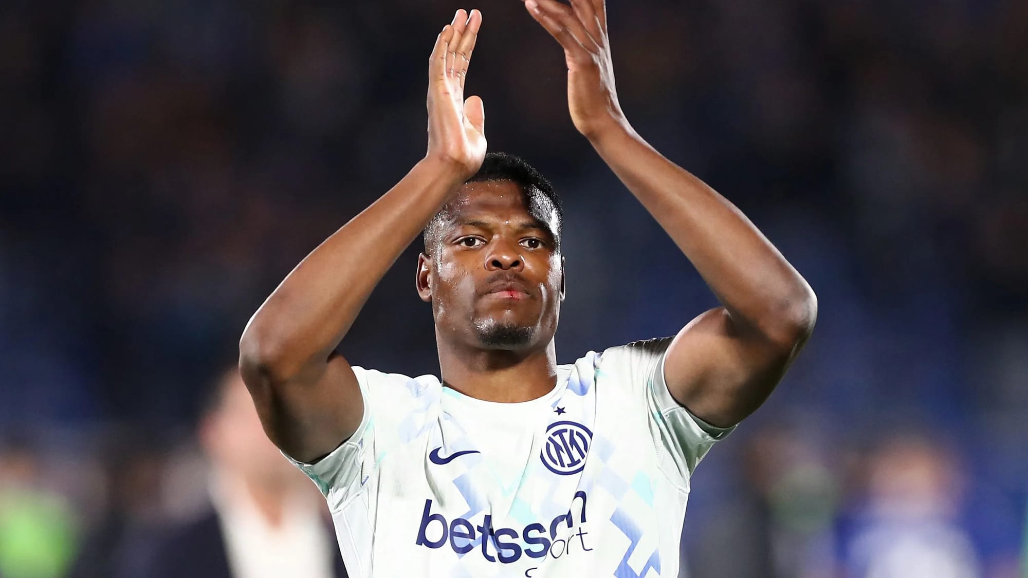 Real Madrid trigger Dumfries' €20m release clause as he undergoes medical — Goal